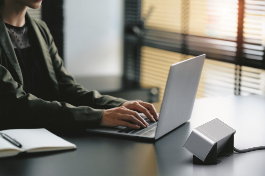 Flexible desktop power and data integration offers configurable workspace connectivity
